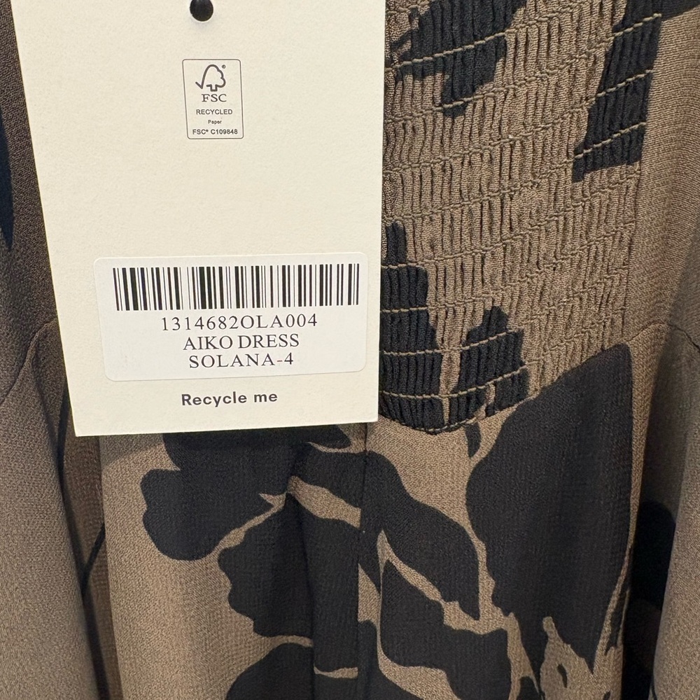 NWT Reformation Aiko dress in Solana print. Floral - Picture 8 of 11